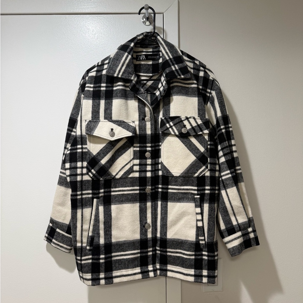 NEW Zara Black and White Plaid Shirt Jacket